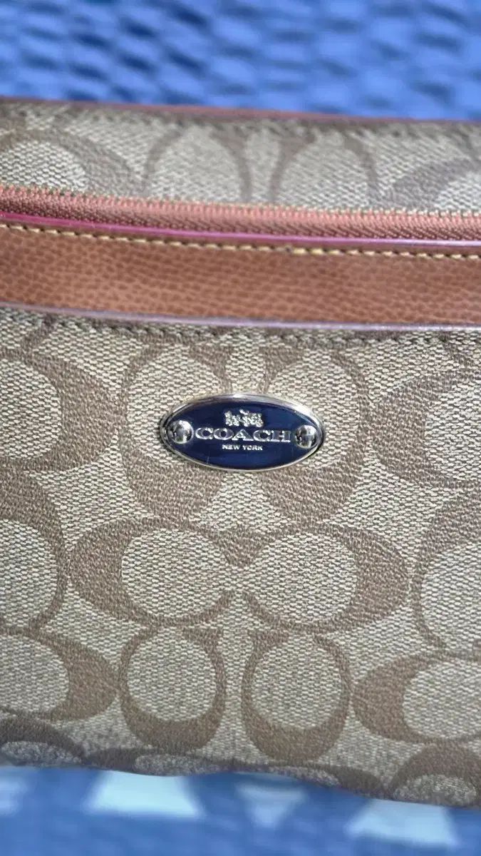 COACH ポーチ付き クロスバック