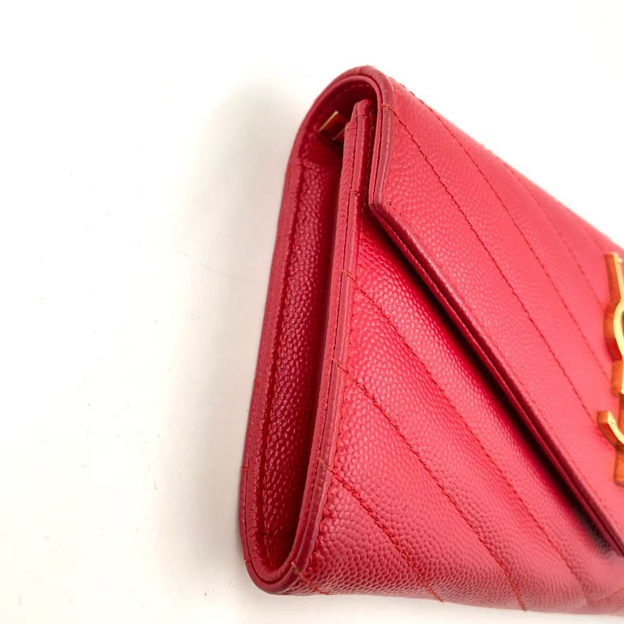 レッド 二つ折り長財布