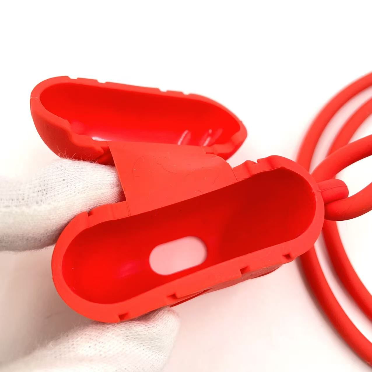 BOTTEGA VENETA イントレチャート イヤホンケース ラバー オレンジ