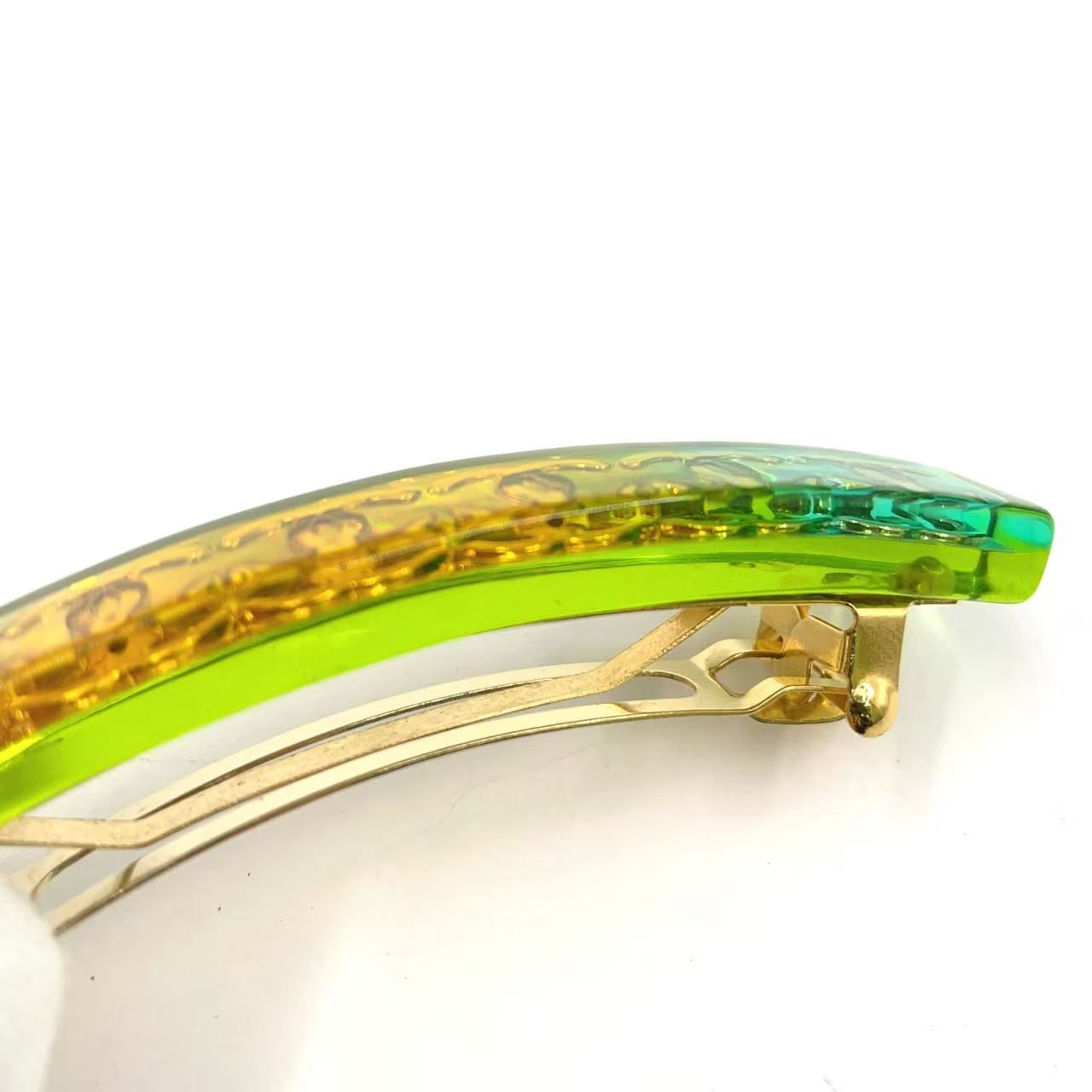 CHANEL ココマーク レインボー プラスチック マルチカラー バレッタ