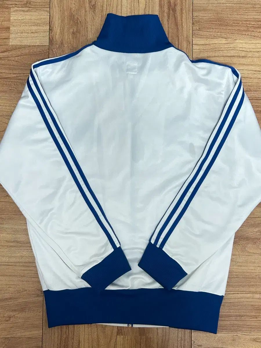 アディダス ヴィンテージ スカイ フック ジャージ ブルー あのちゃん風