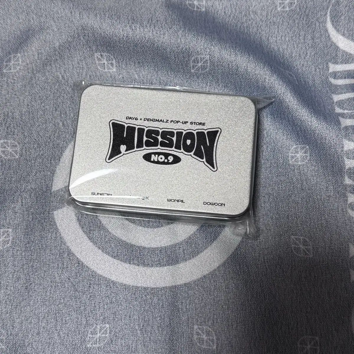 DAY6（デイシックス）ポップアップ MD ティンケース チェキ ポラロイド