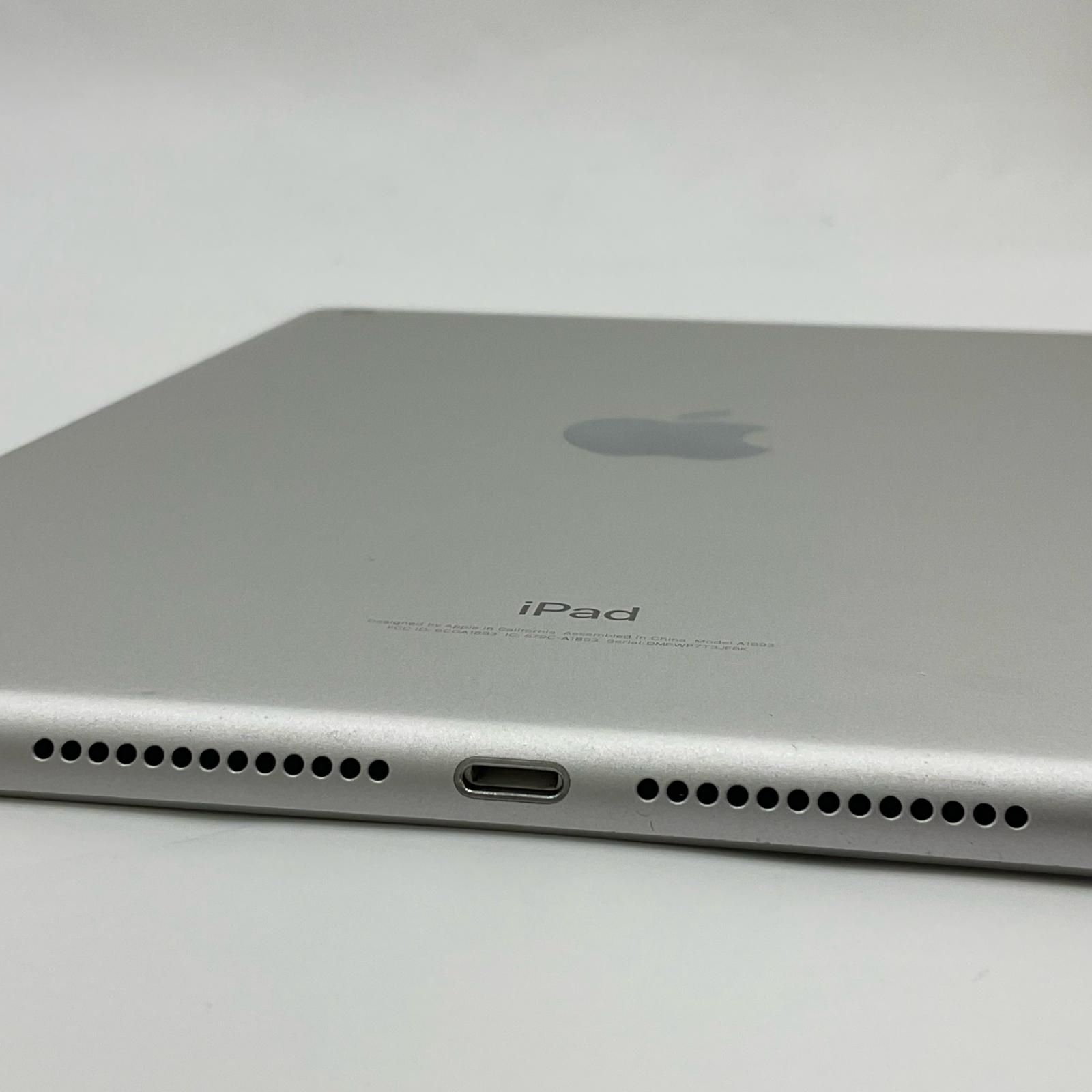 Apple iPad 第6世代 32GB シルバー Wi-Fi 動作確認済 美品【全額返金