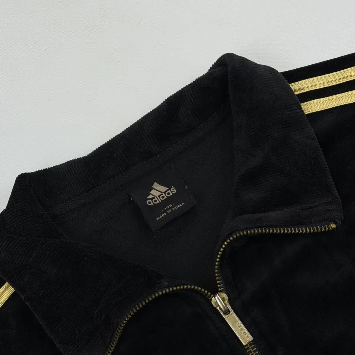 アディダス スクール ツアーベルベット 검골 ジャージ