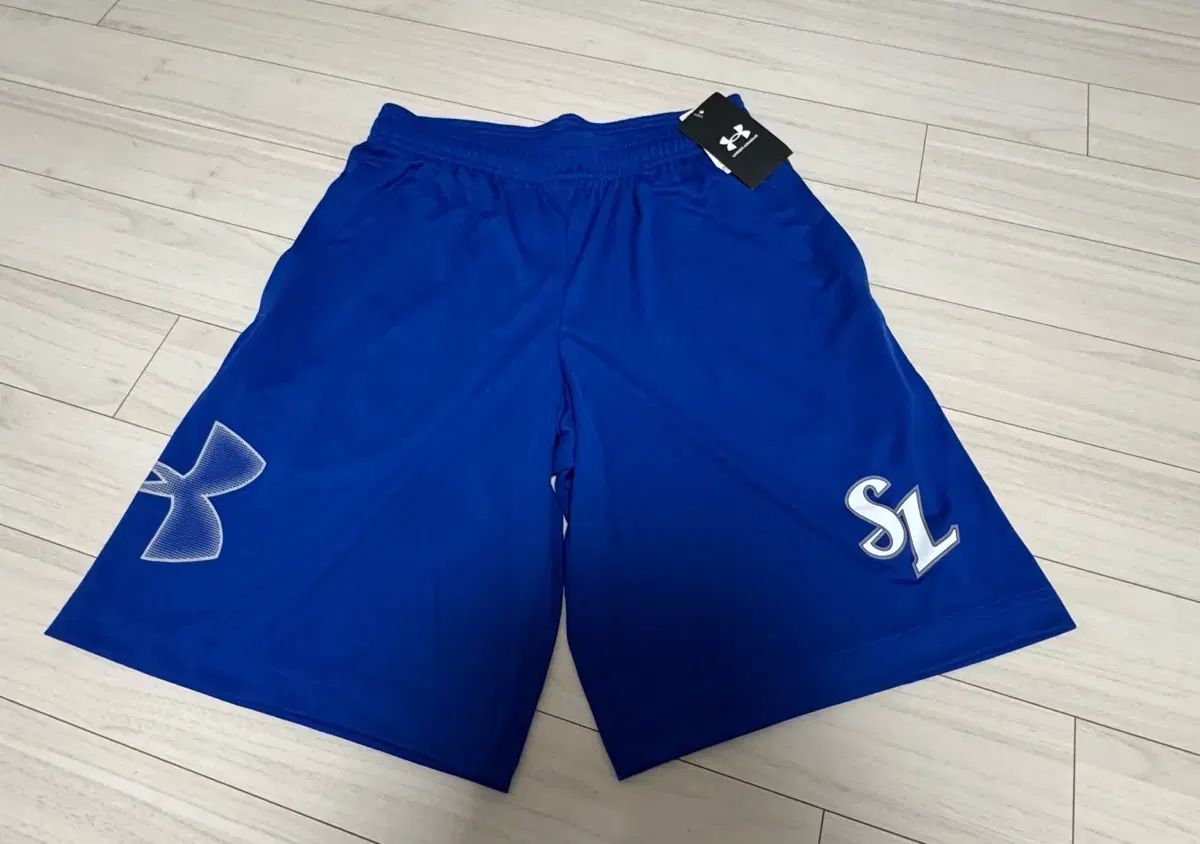 サムスン ライオンズ UNDER ARMOUR アンダーアーマー ハーフパンツ M サイズ