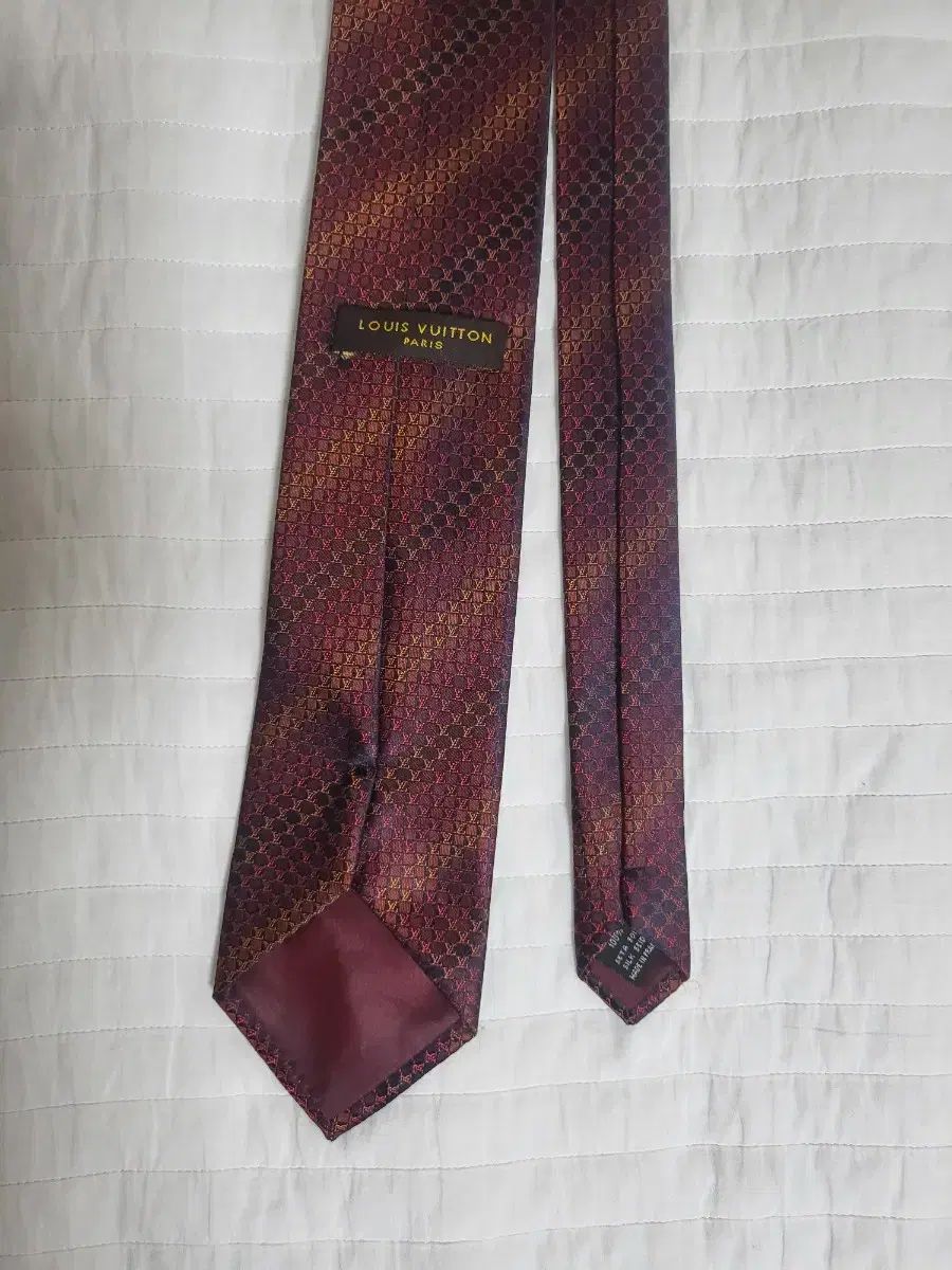 ルイヴィトン LV ロゴ シルク ネックタイ