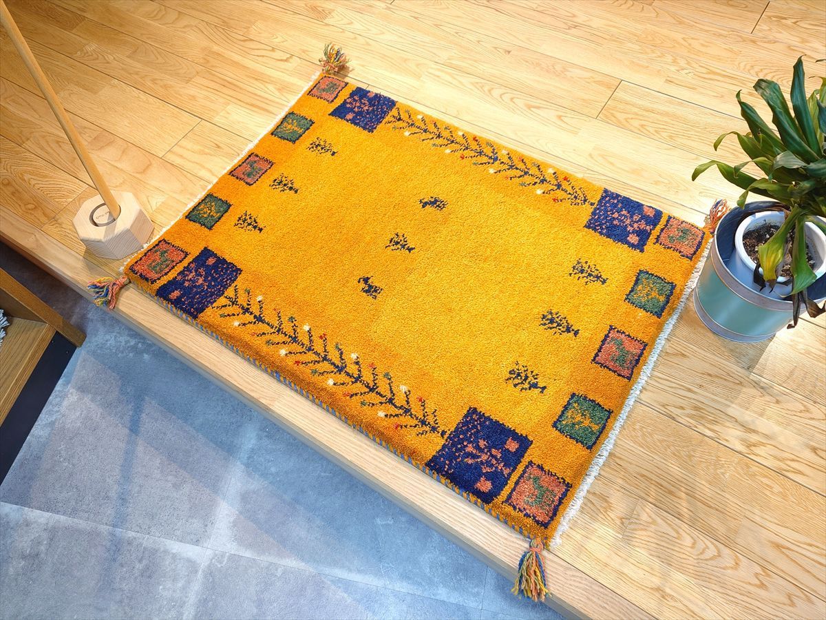 ペルシャ ギャッベ 玄関マット 88x62cm 黄金色 生命の木 RJ7397 - メルカリ