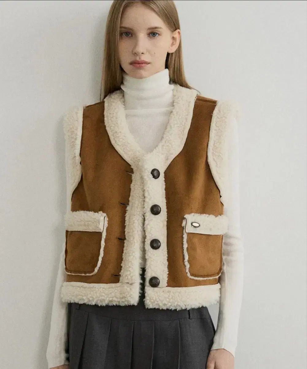 アワーホープ リバーシブル シアリング ムートン ベスト