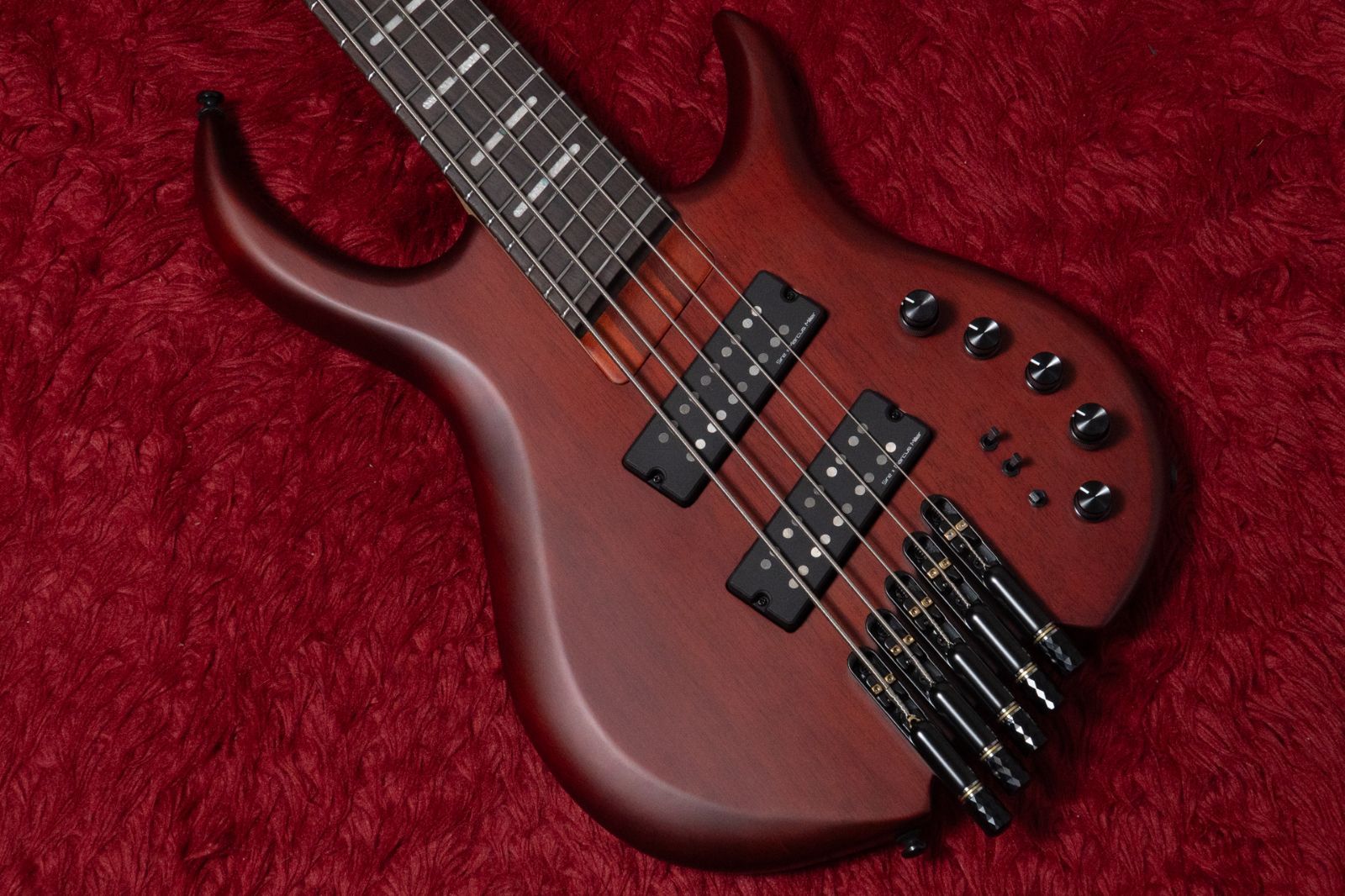 Sire M 6-5 MA.S 3.465 kg GIB横浜