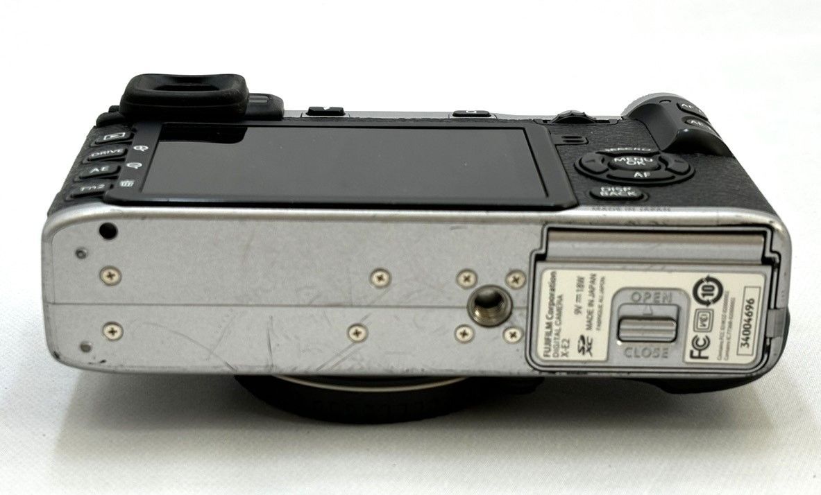  Fujifilm X E 2 XE シルバー 富士フイルム フジフイルム 富士フィルム フジフィルム ミラーレス一眼 デジタルカメラ