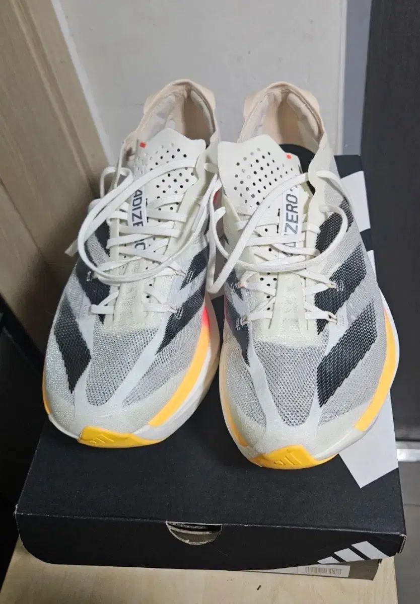 アディダス アディゼロ プロ 3 275 アディオス