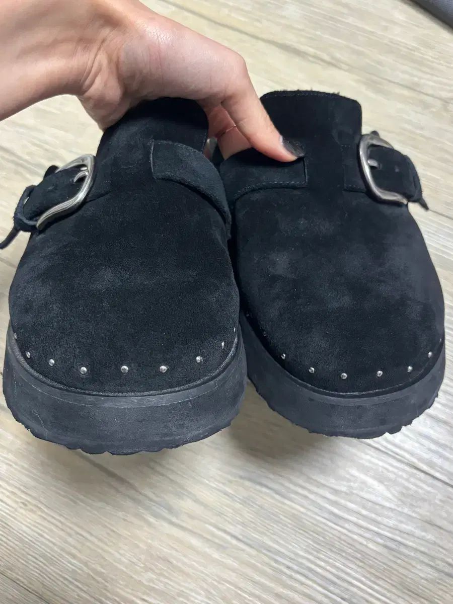 ギー ネスネル ファー スリッパ ブラック 240