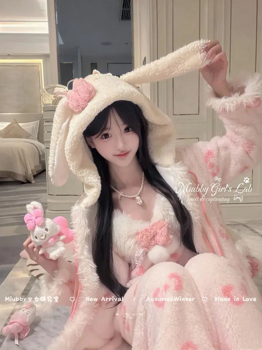 Miubby 純綿 甘いフェザー スパークル しっとりサテンパッド パジャマ 外套 セット