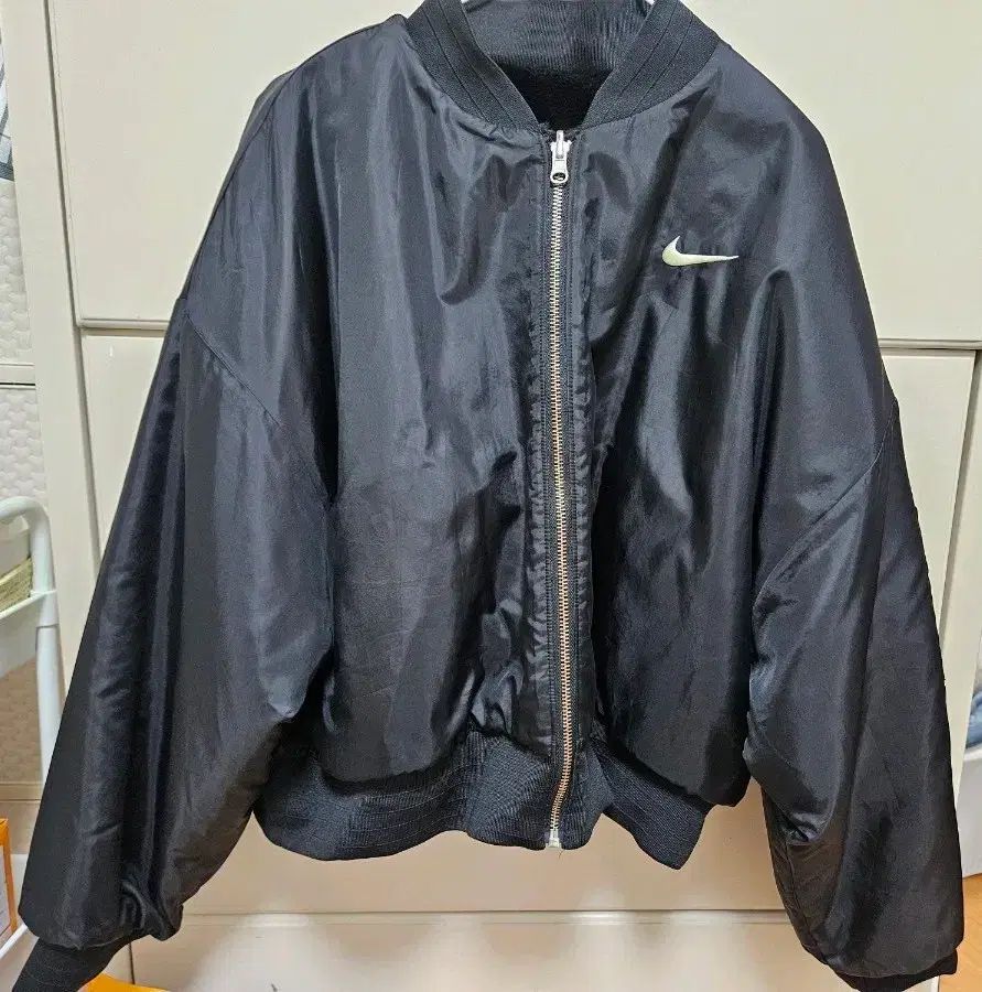 ナイキ ブラック ブルゾン ジャケット