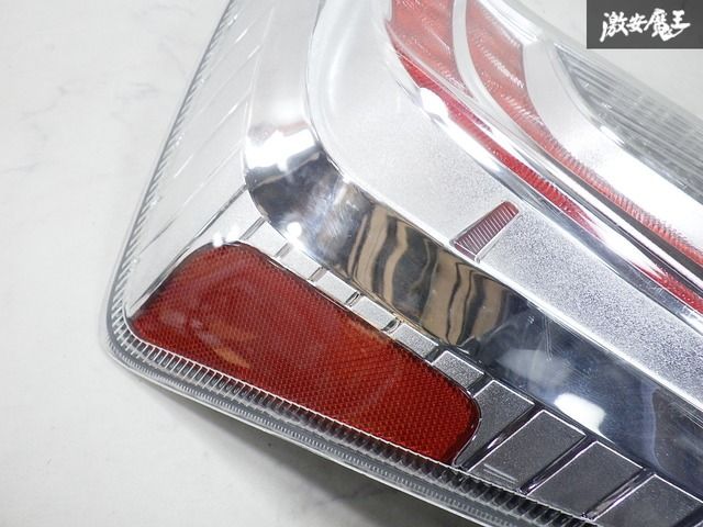 点灯確認済 USトヨタ 純正 ZVW30 30 プリウス 後期 LED テールライト テールランプ リフレクター 左 左側 助手席 STANLEY W0390 即納