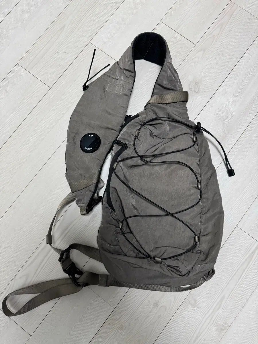 C P COMPANY シーピーカンパニー ナイロン ボディバッグ