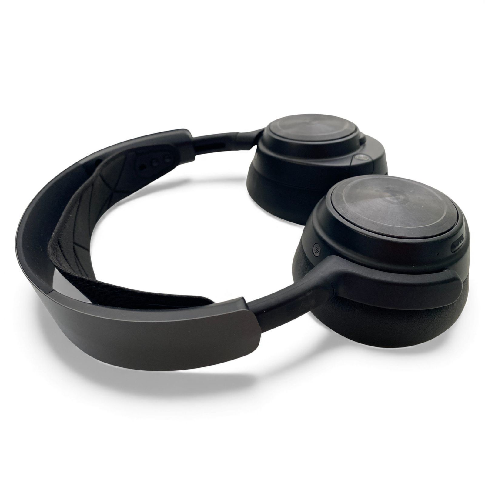 ブラック 外部ノイズを大幅に除去