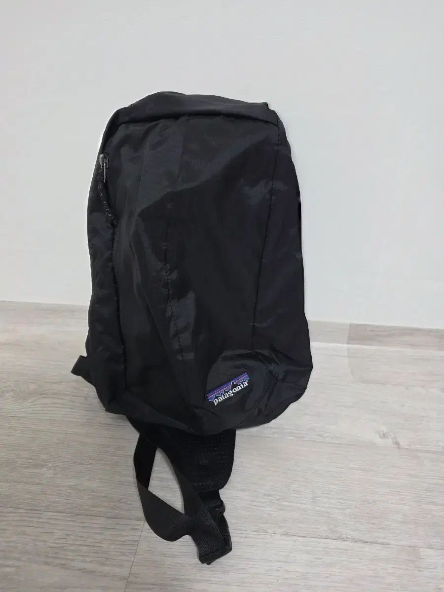 patagonia ウルトラライト ブラックホール スリングバック 8 L ブラック