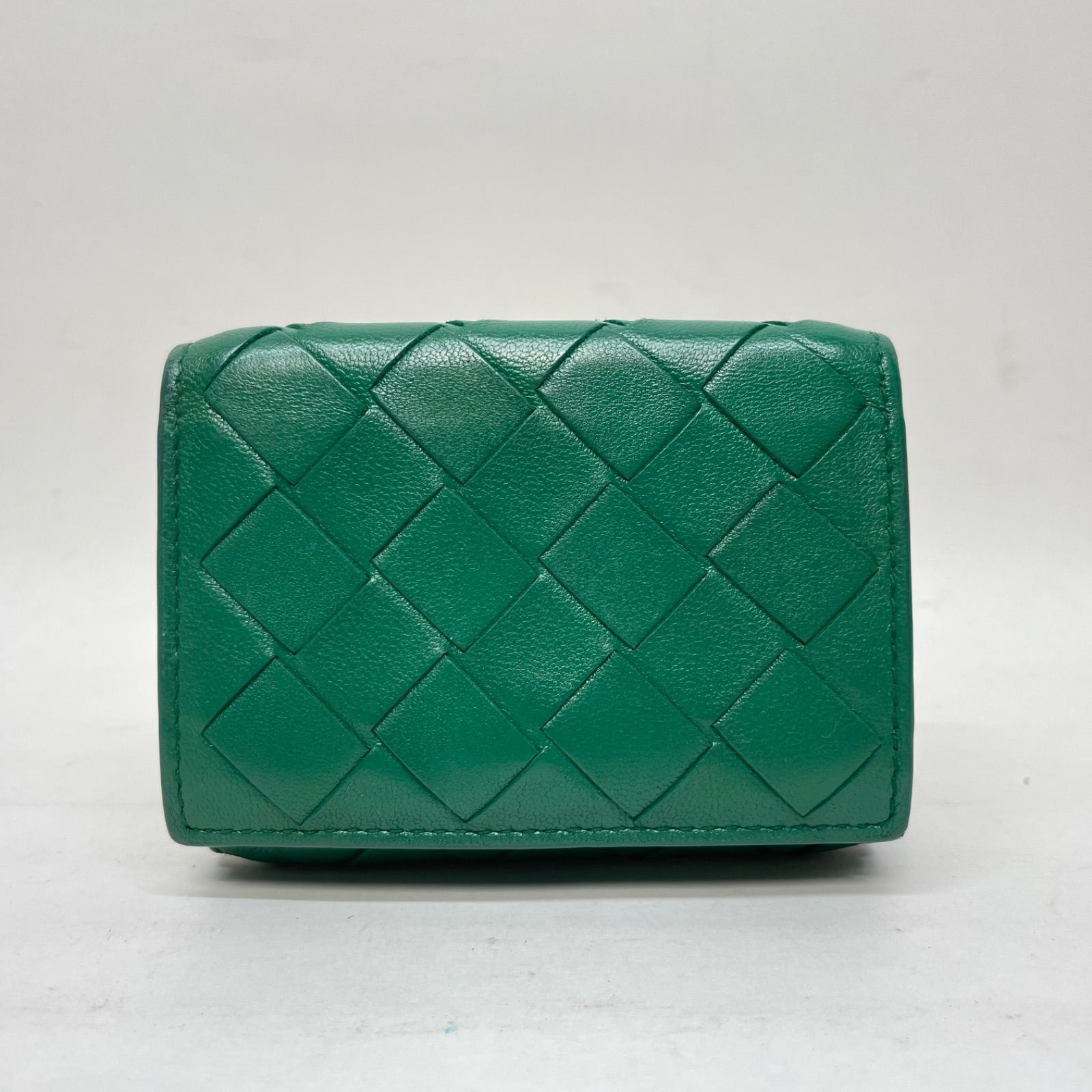 3028 BOTTEGA VENETA ボッテガヴェネタ レザー グリーン マキシイントレチャート 三つ折り財布