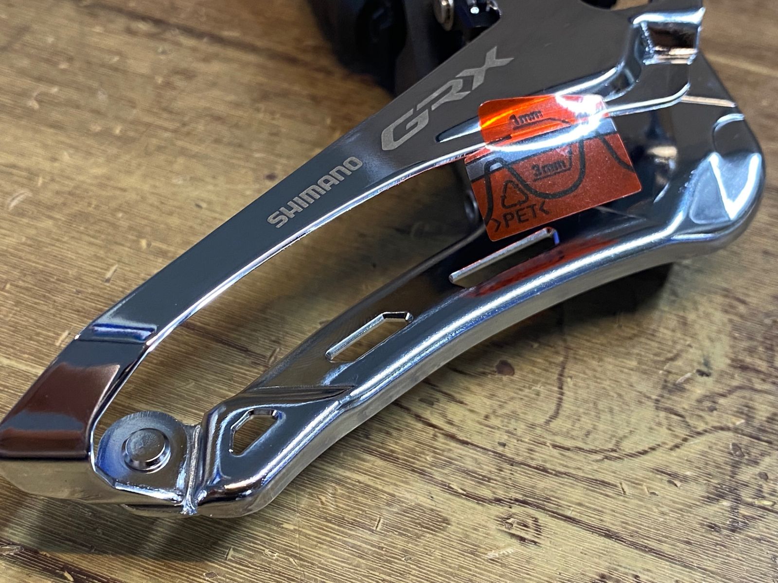 JN667 シマノ SHIMANO GRX FD-RX825 フロントディレイラー Di2 電動