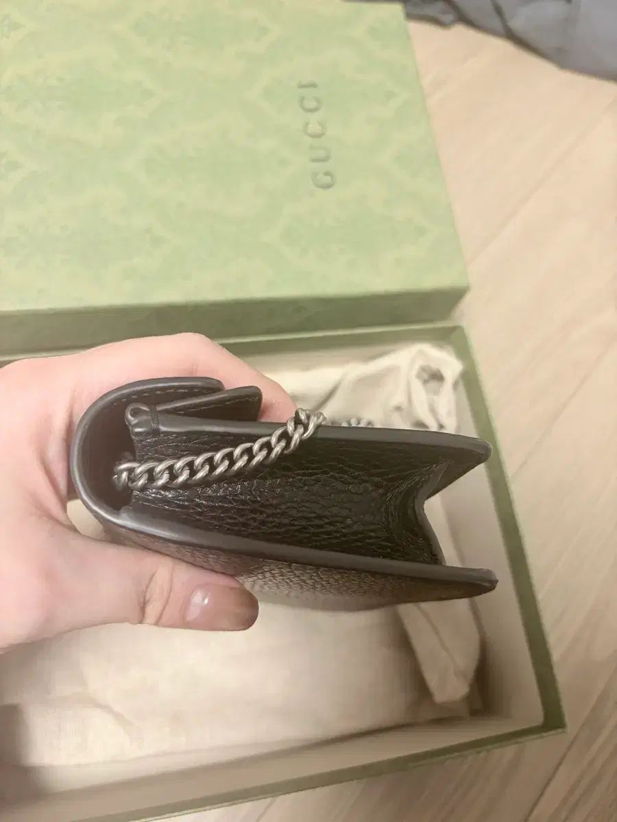 グッチディオニソス