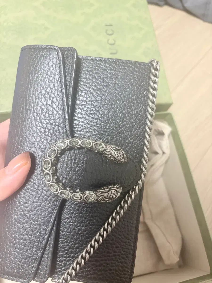 グッチディオニソス