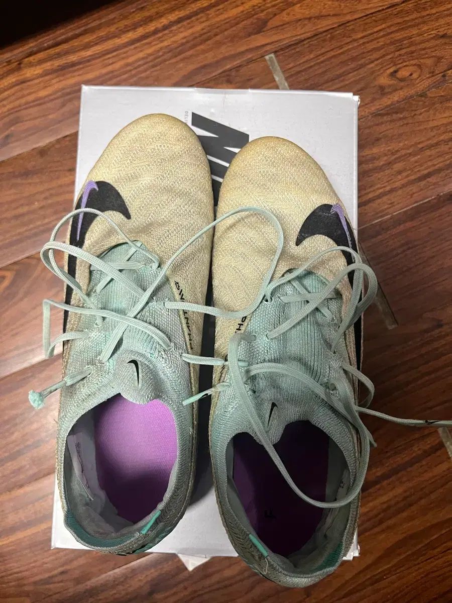 ナイキ FANTOM GX サッカーシューズ ミント/ベージュ - メルカリ