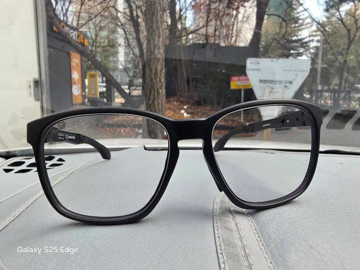 VALENTINO RUDY プロジェクト サングラス