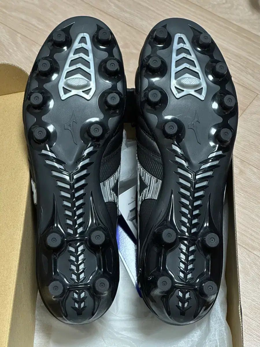 ミズノ モレリア NEO 4 ベータ ジャパン 270