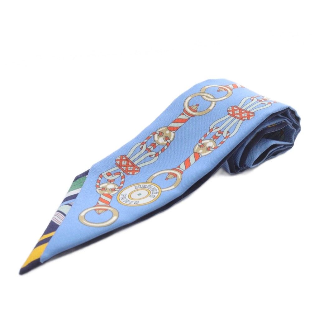 新品　エルメス ツイリー ハーネスの薔薇窓 スカーフ シルク ライトブルー 新品 エルメス ツイリー ハーネスの薔薇窓 スカーフ シルク ライト