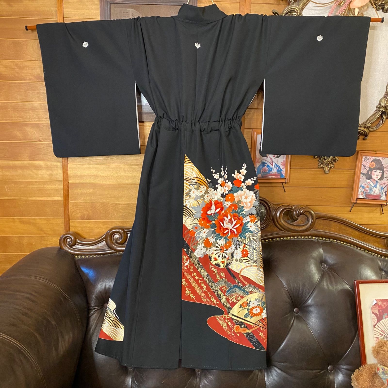 漆黒に浮かぶ 祝福の古典美