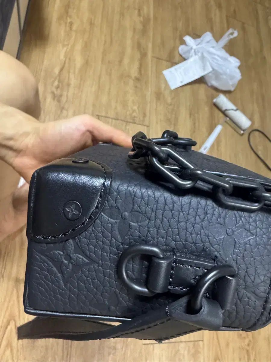 ルイヴィトン M 81746 スティマー ウェアラブル ウォレット