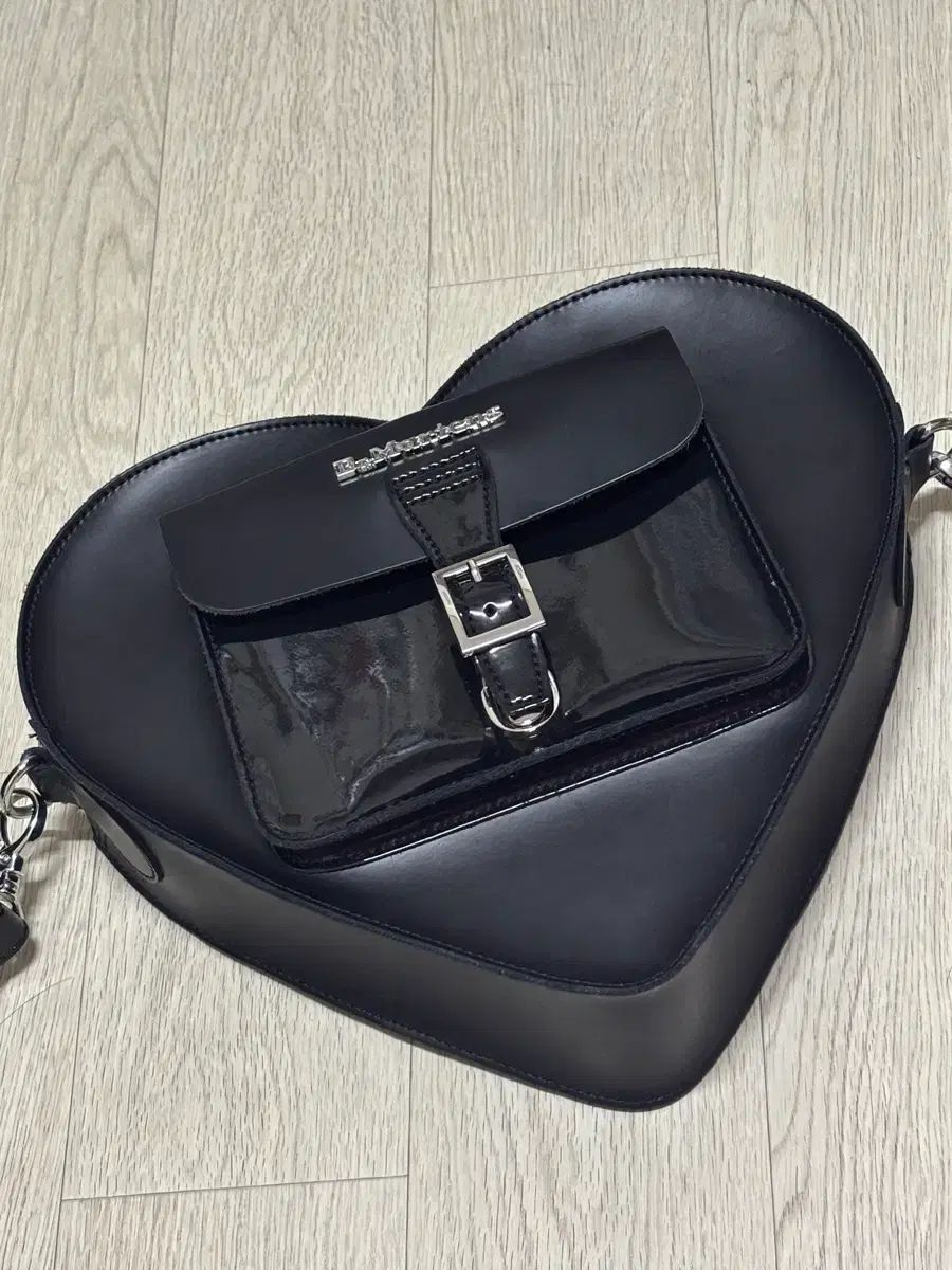 DR. MARTENS ドクターマーチン ハート バックパック バッグ ブラック 量産型 地雷系 ROJITA ロジータ Secret Honey シークレットハニー LIZ LISA リズリサ