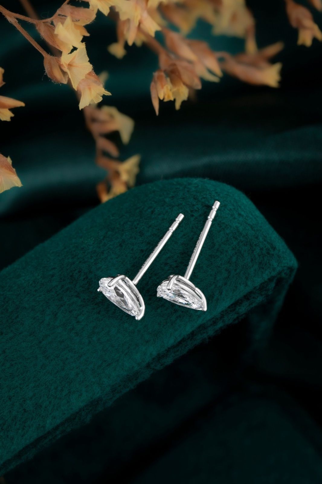 PT 950 プラチナ ピアス ラボグロウンダイヤ 0.61 ct ペアシェイプ