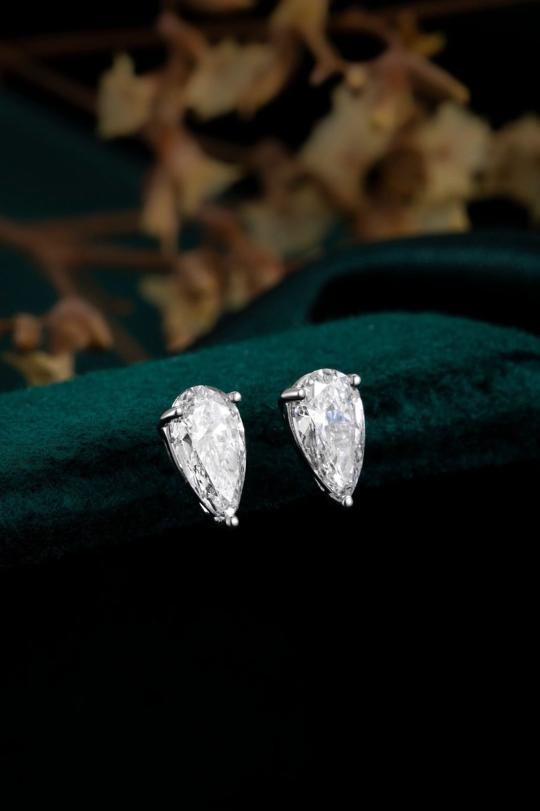 PT 950 プラチナ ピアス ラボグロウンダイヤ 0.61 ct ペアシェイプ