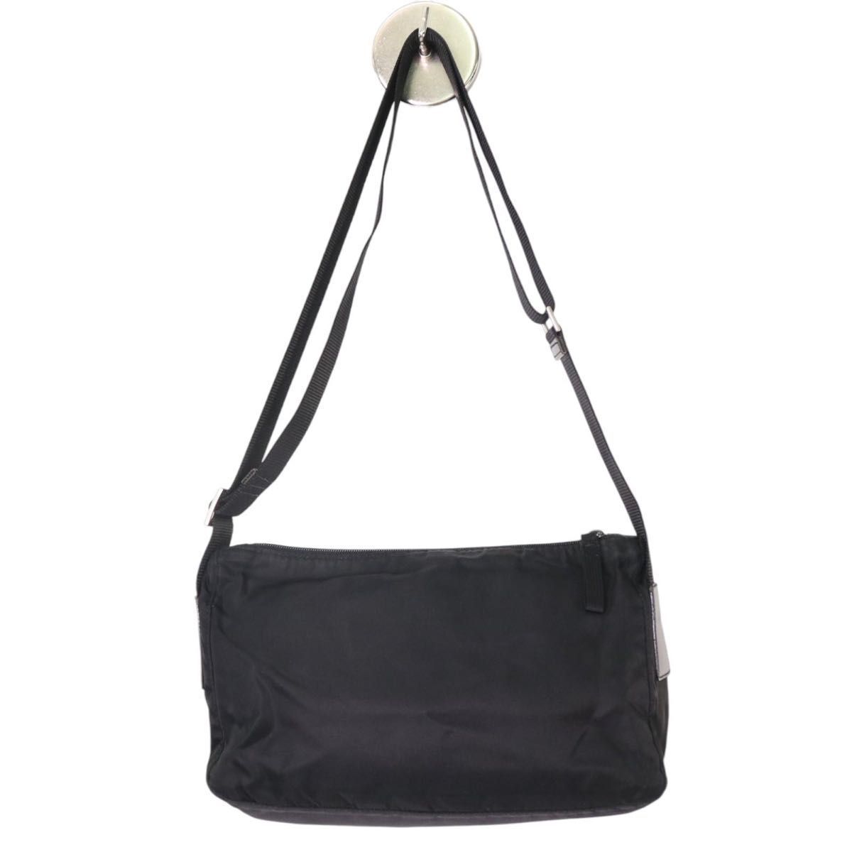 PRADA ボディバッグ　三角ロゴ　ナイロン　テスート　ブラック　クロスボディ PRADA（プラダ） 美品 テスート 三角ロゴプレート ブラック 黒