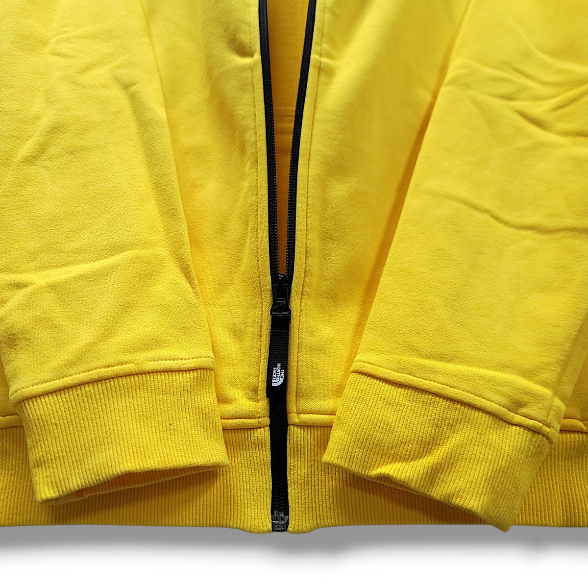 105 THE NORTH FACE ザノースフェイス イェロー BIG プリンティング 