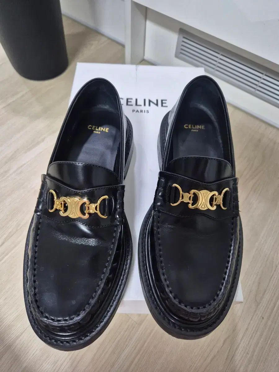 セリーヌ トリオンフ ローファー ブラック 37