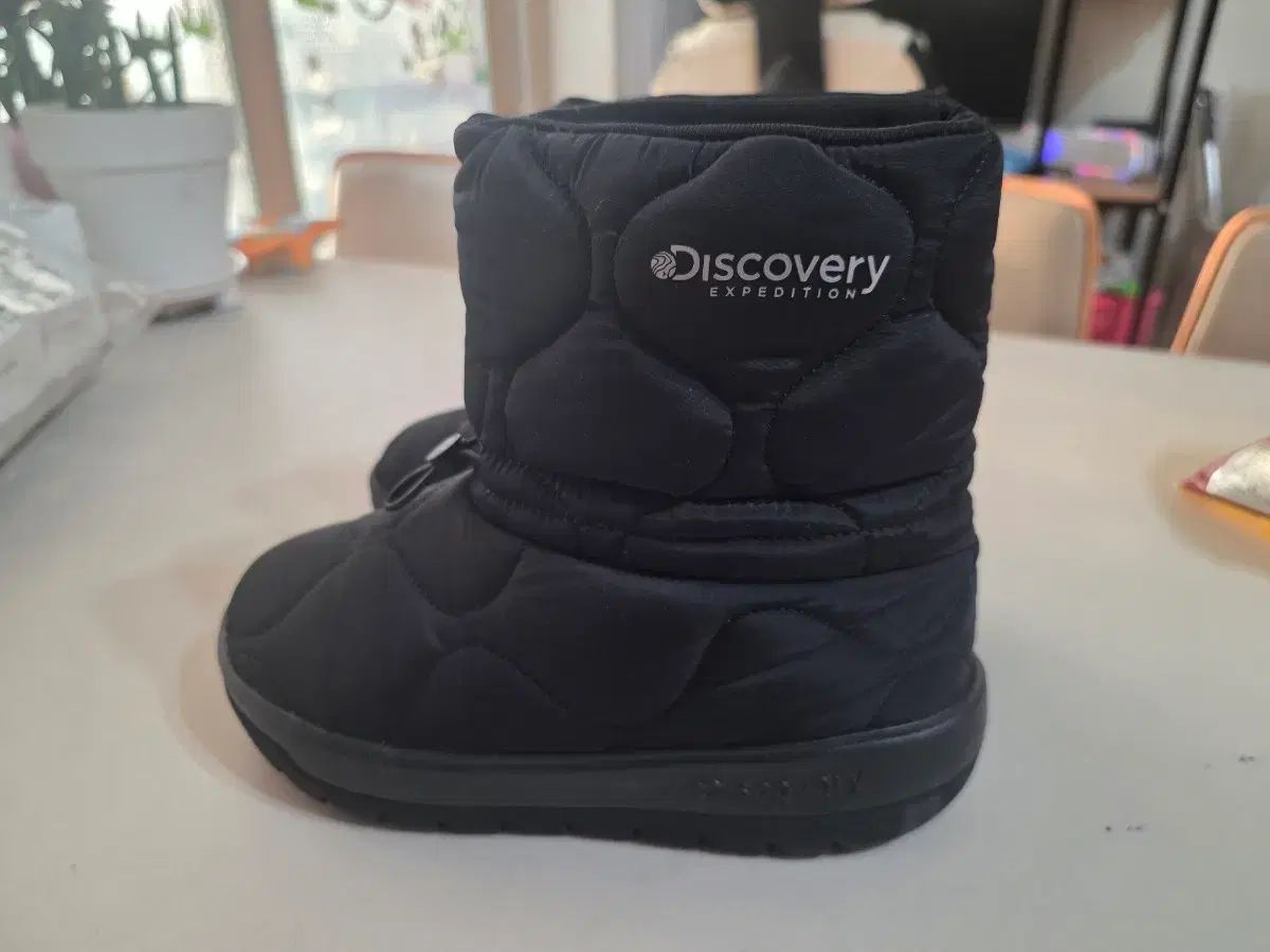 DISCOVERY TQ ダウンブーツ ユニセックス