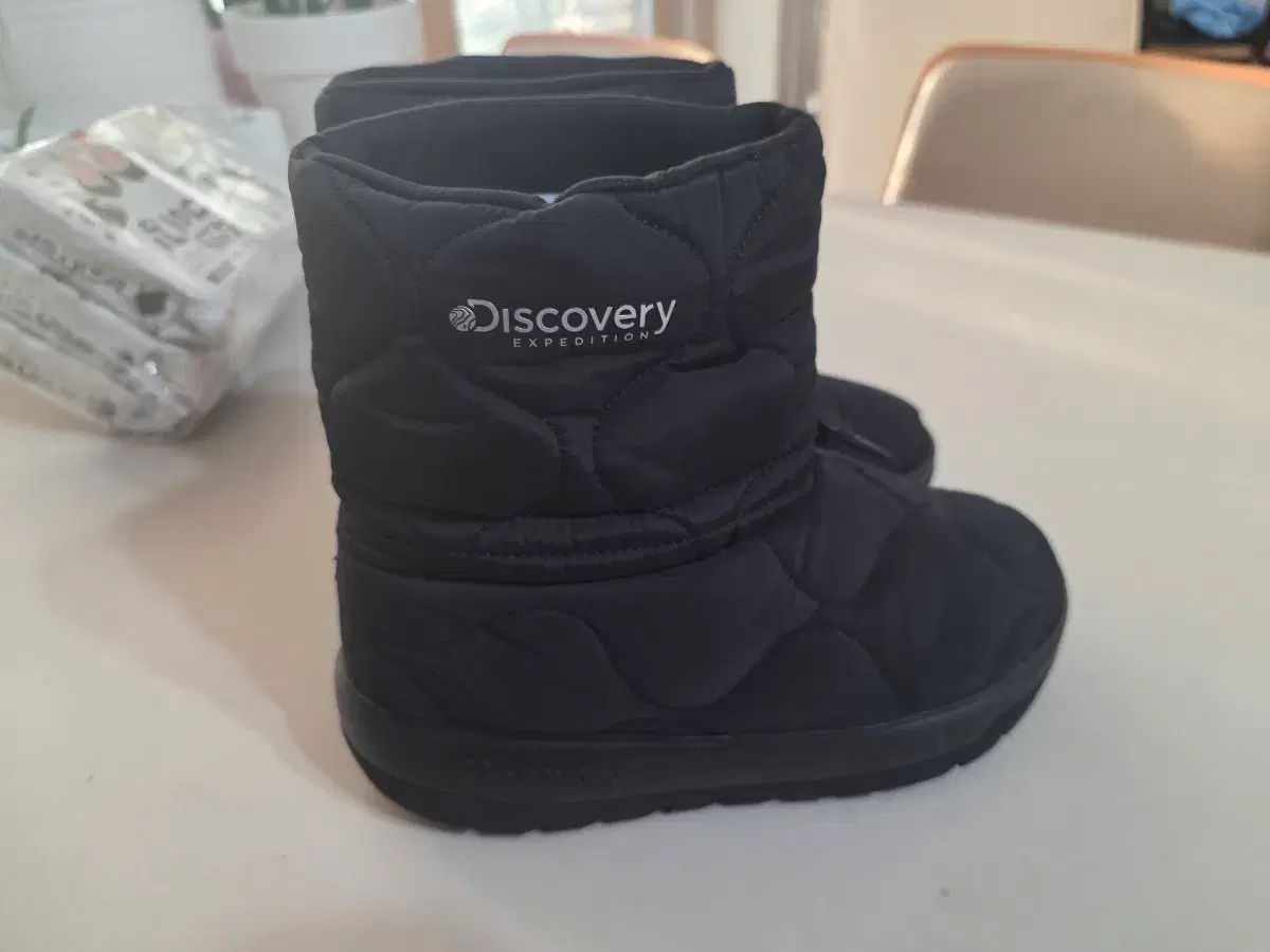 DISCOVERY TQ ダウンブーツ ユニセックス