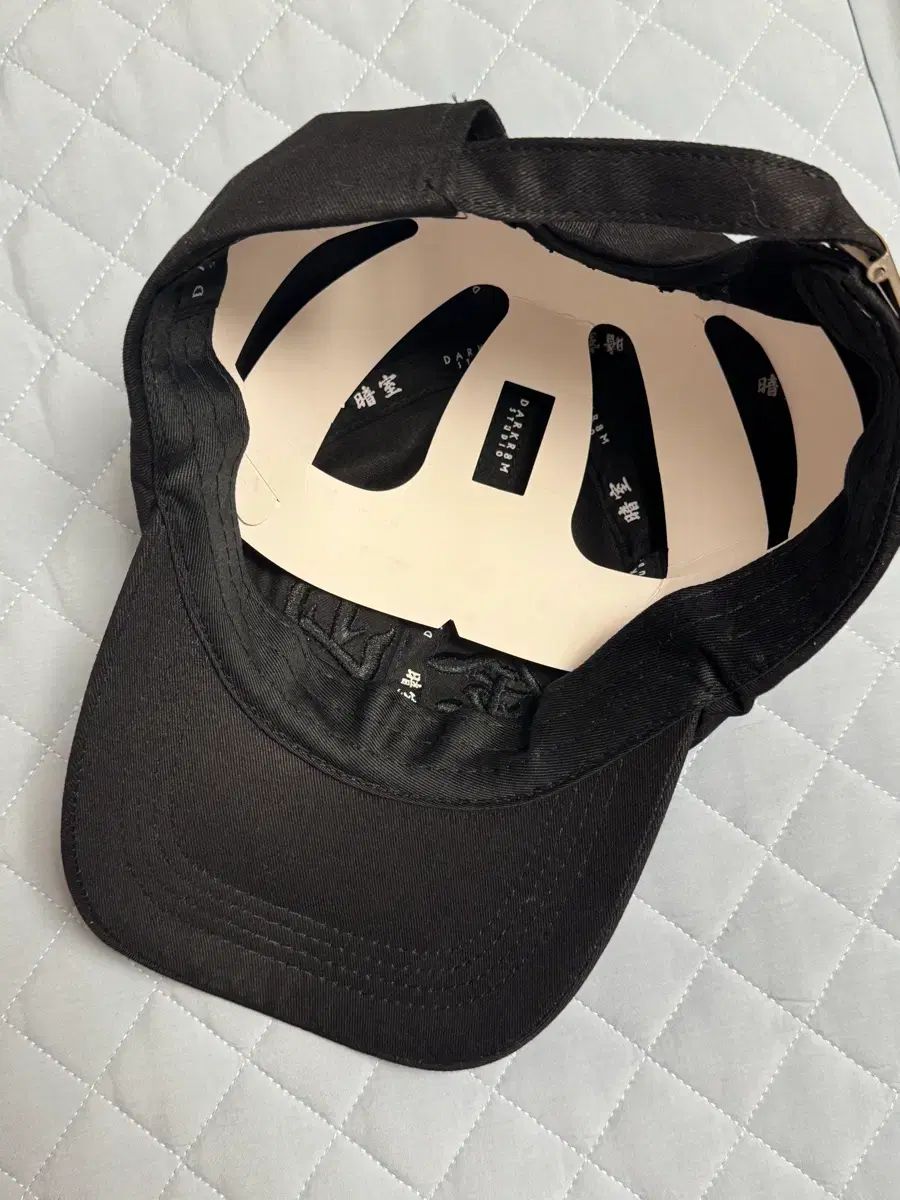 Darkr 8 m Studio ダークルーム スタジオ ブラック ベースボールキャップ プサン