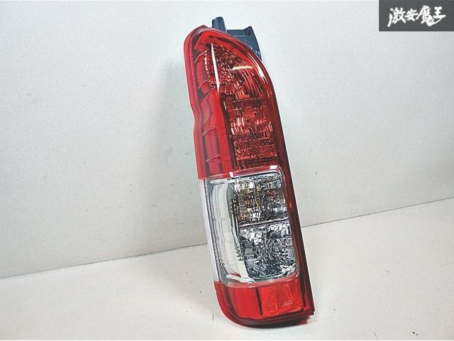 新車外し品 トヨタ 純正 200系 ハイエース 4型 5型 6型 7型 後期 左