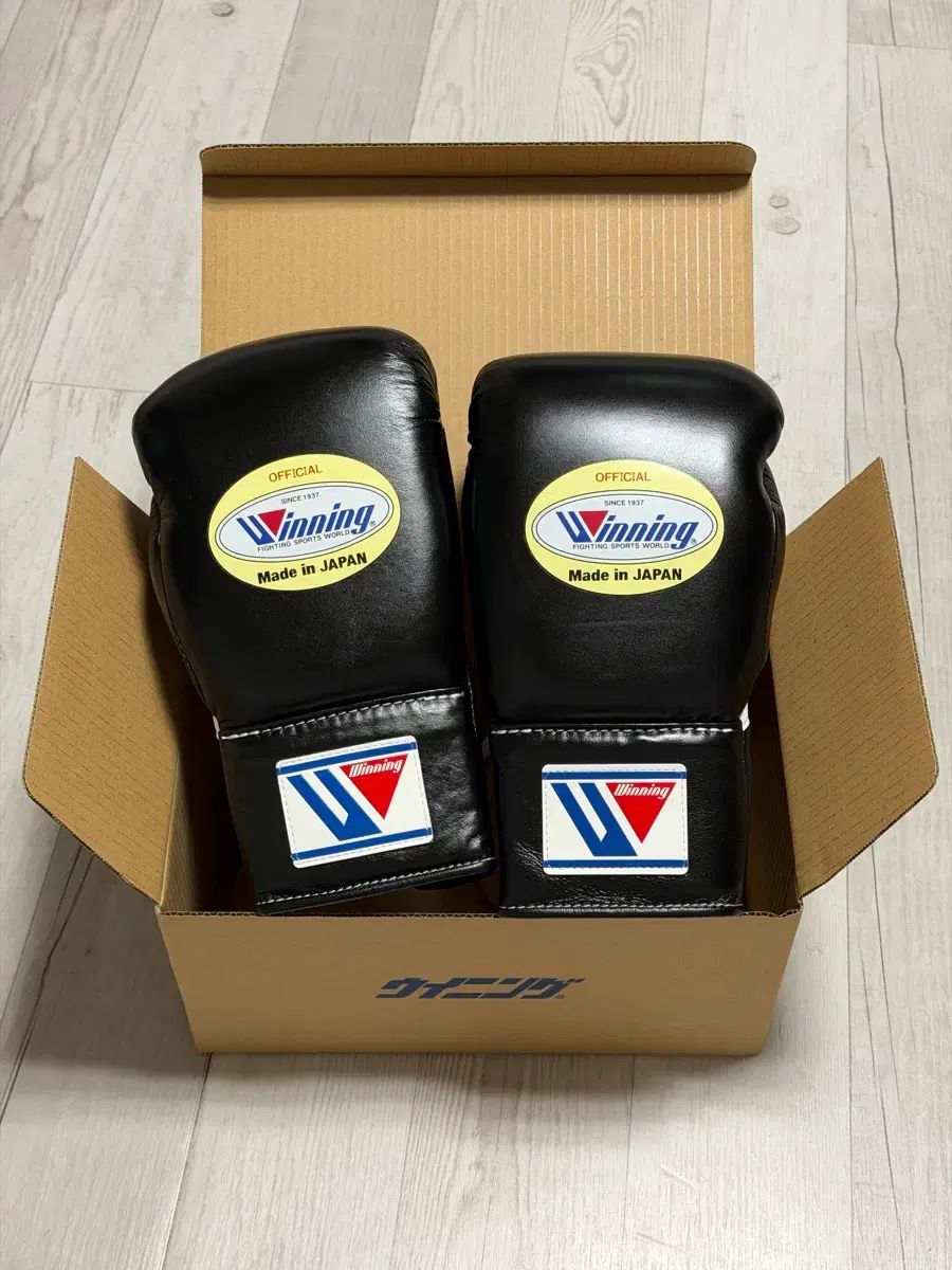 ウィニング ボクシング グローブ 10 oz ブラック