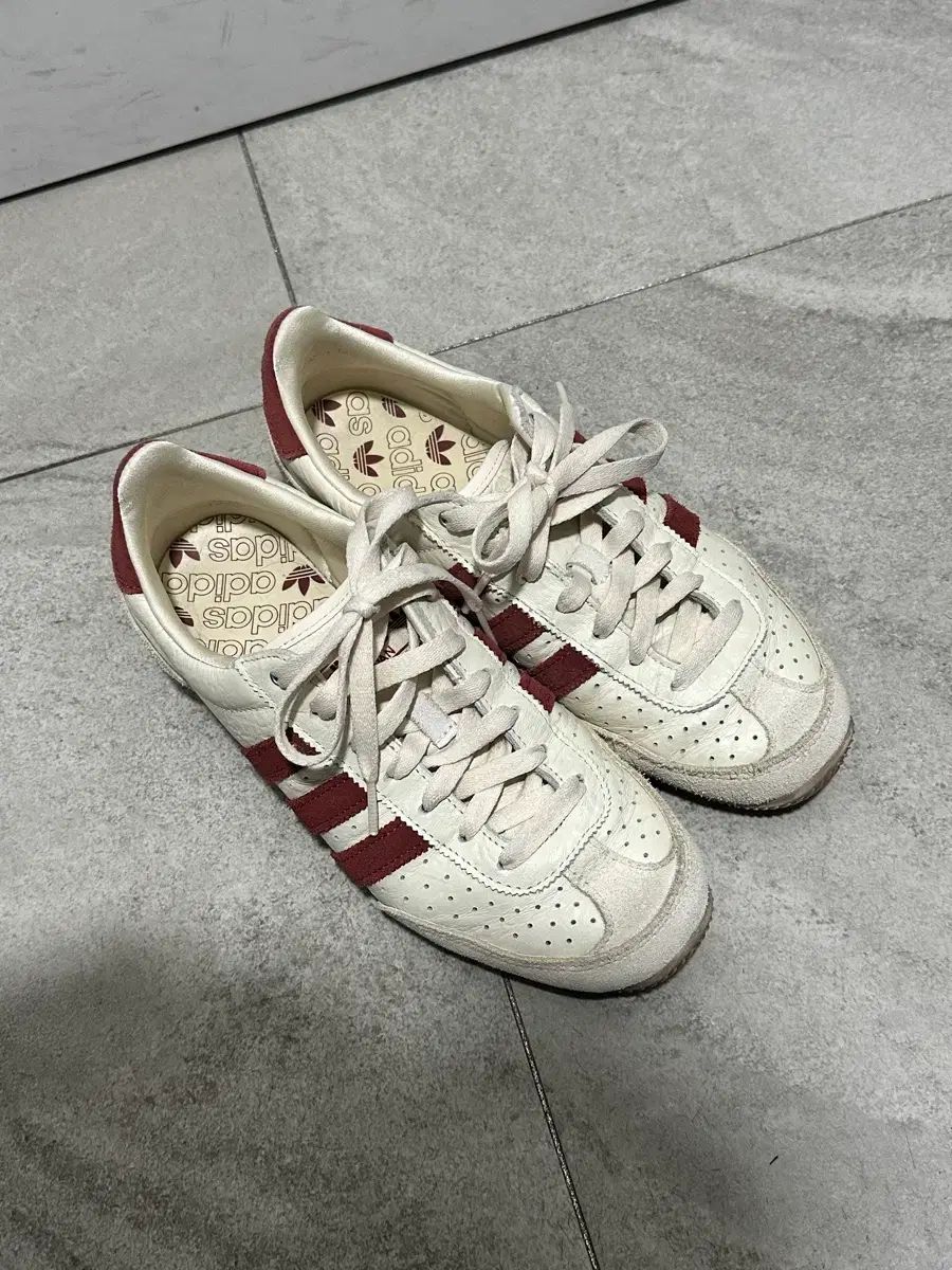 アディダス ジャパン クリーム 白 ルビー スニーカー スポーツ