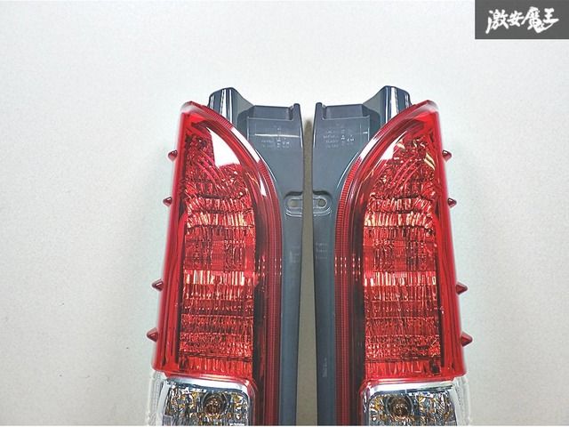 ☆新車外し☆ トヨタ 純正 200系 ハイエース 4型 5型 6型 7型 後期