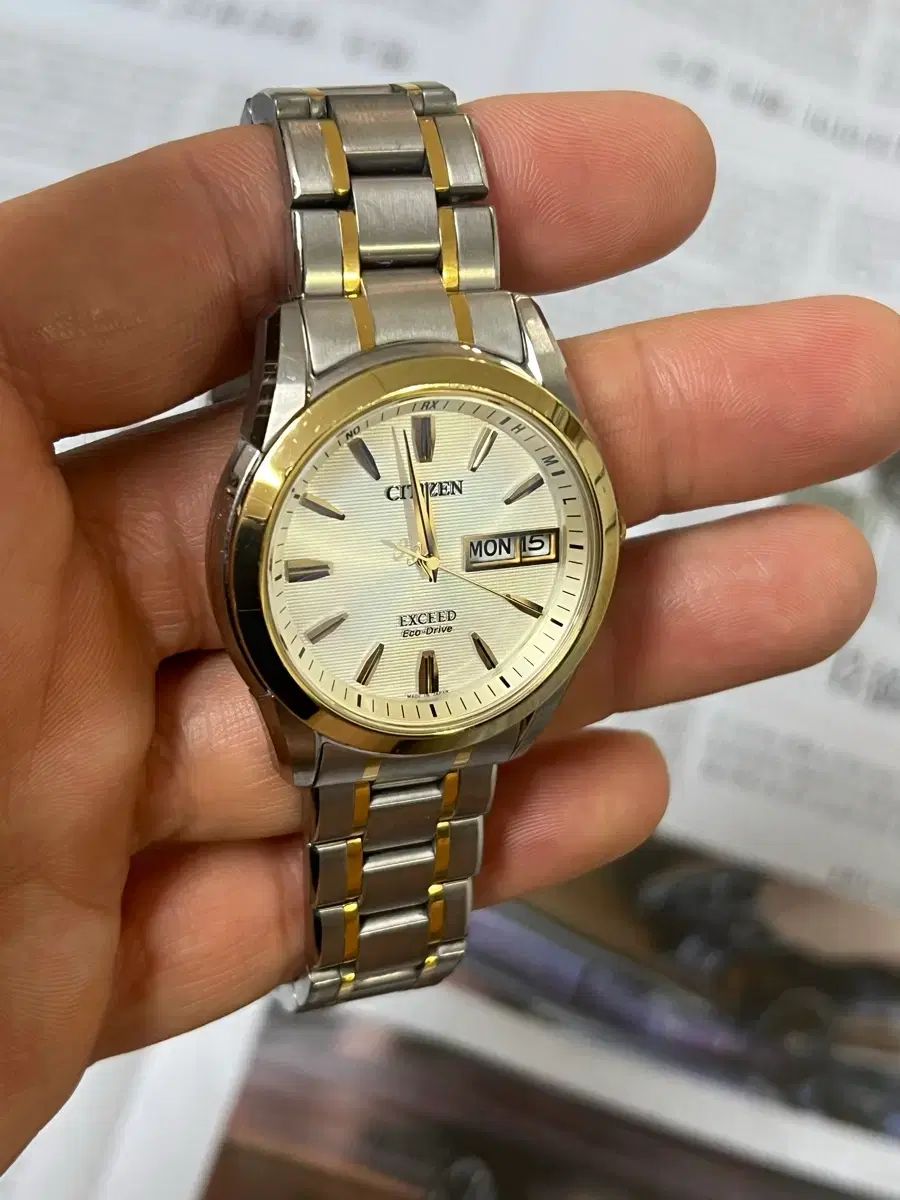 シチズン エクシード コンビ 38 mm