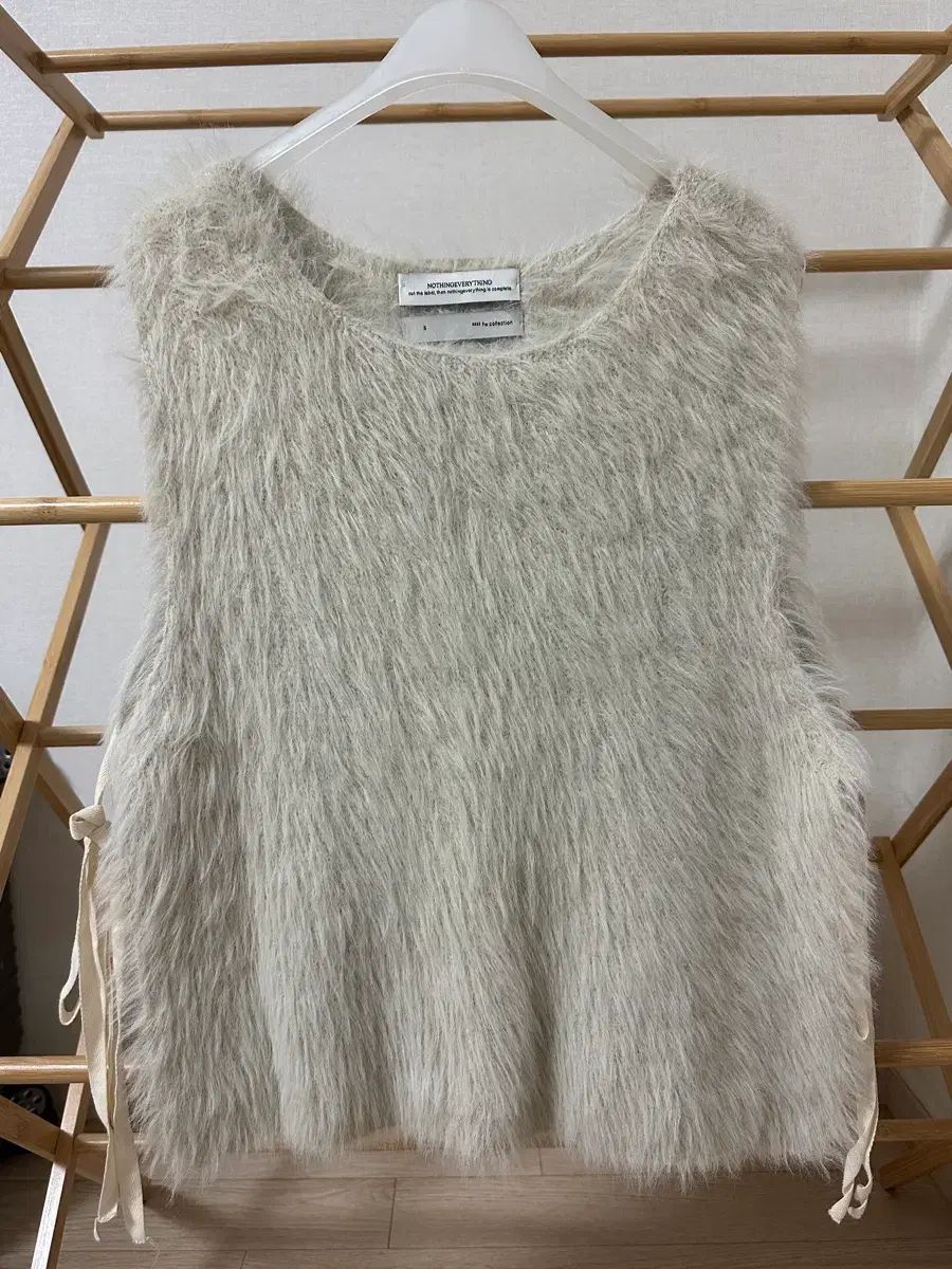NOTHINGEVERYTHING ヴィーガン ファー ベスト