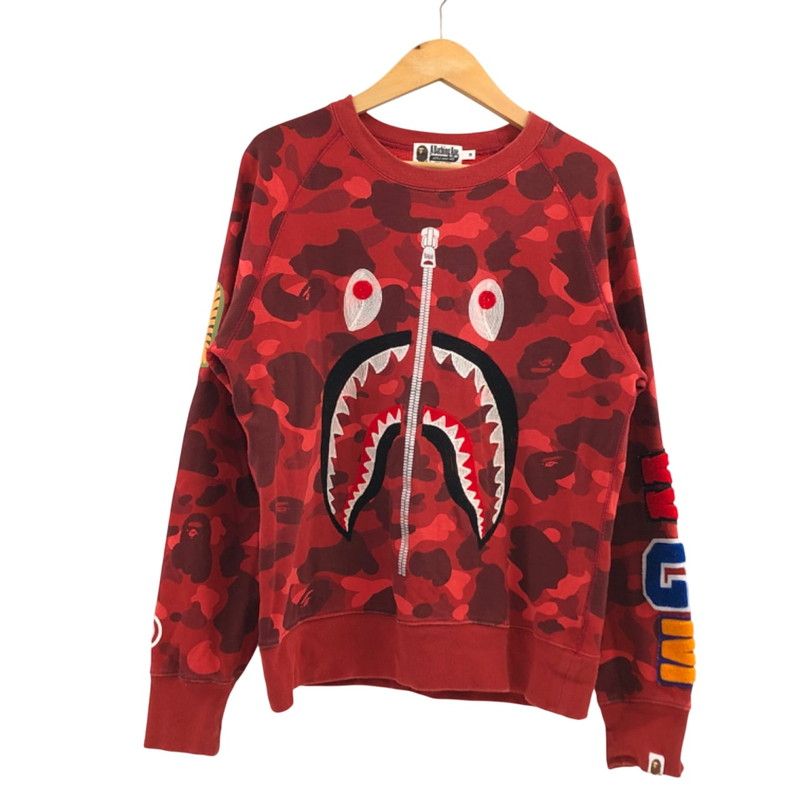 A BATHING APE アベイシングエイプ COLOR CAMO SHARK カモ エンブロイダリー シャーク クルーネック スウェット トレーナー トップス 142 251215 hn 06 fur