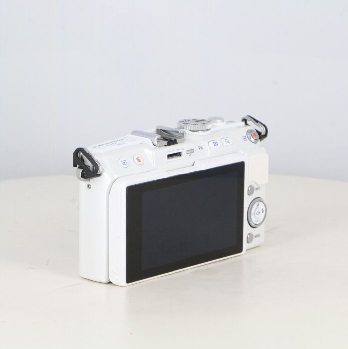 OLYMPUS E-PL6 ボディ ホワイト S数4500回 1709 Amazon | OLYMPUS ミラーレス一眼 PEN Lite E-PL6 ボディ ホワイト E