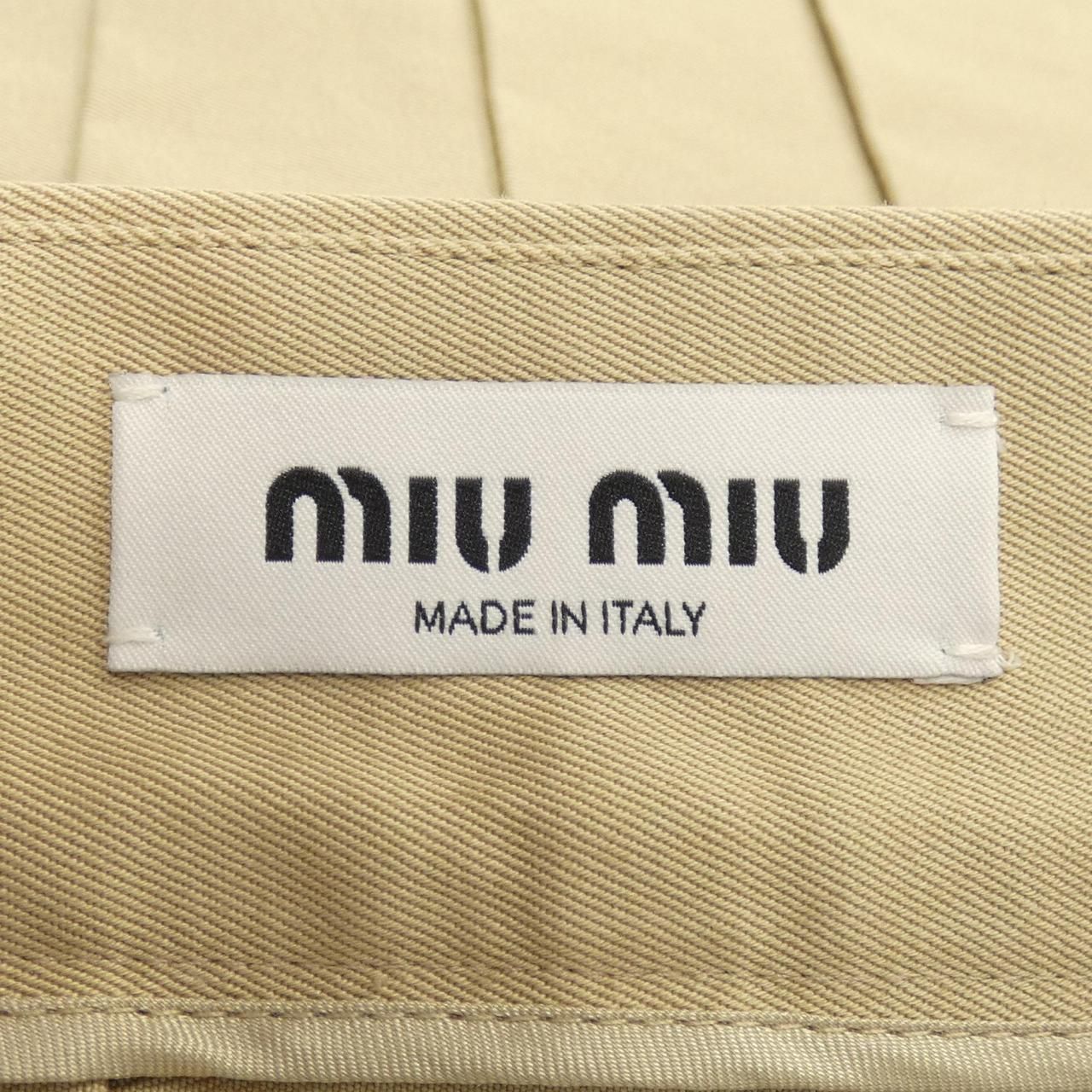 ミュウミュウ MIU